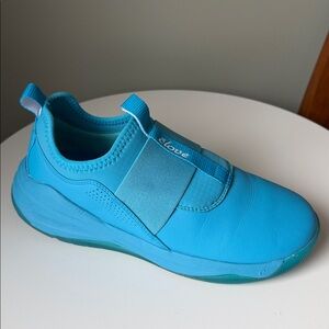 Clove Solo limited edition electric blue sneakers Slip On Healthcare